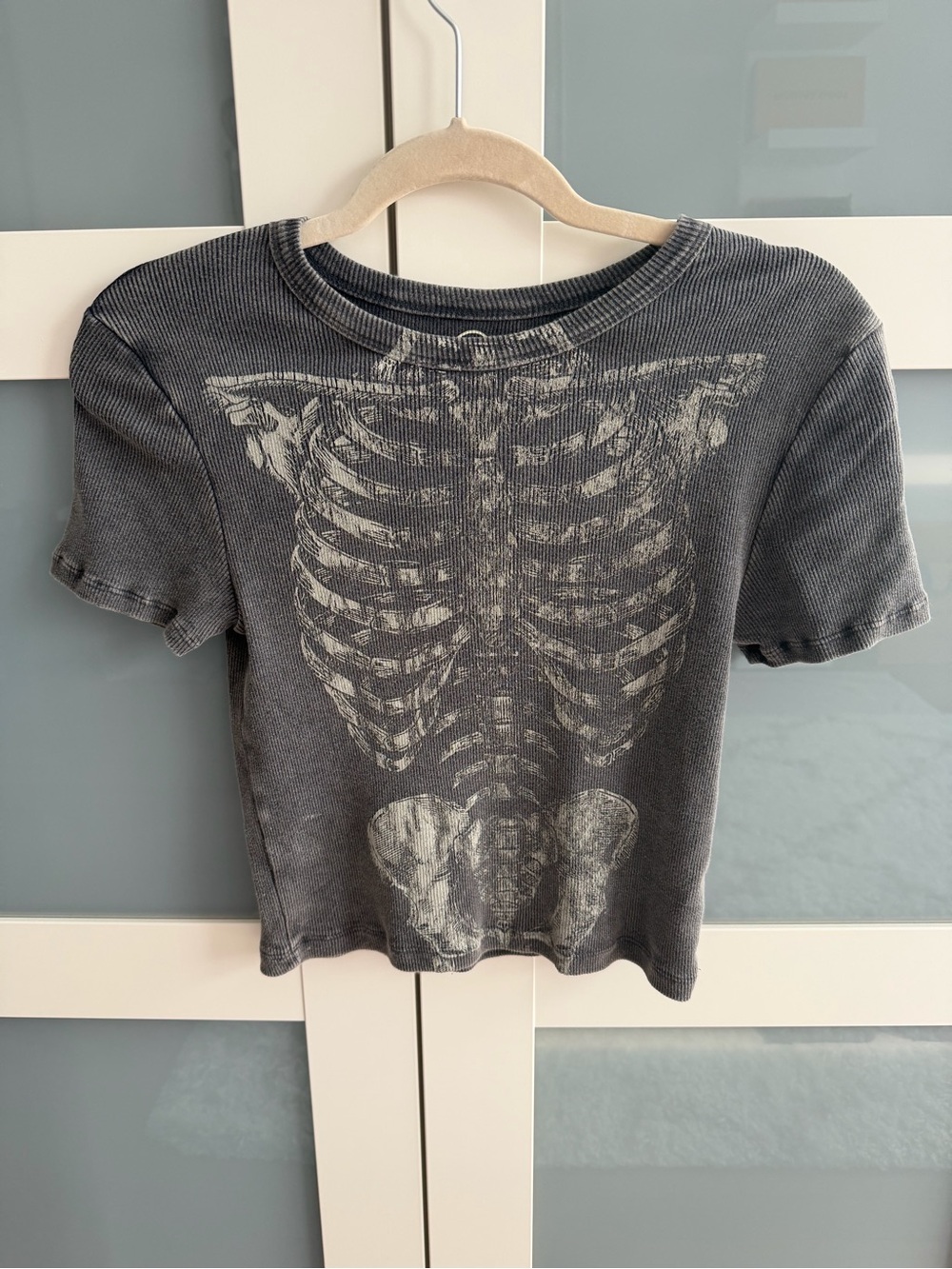 Social Culture Skeleton Cropped Top - Picture 3 of 5